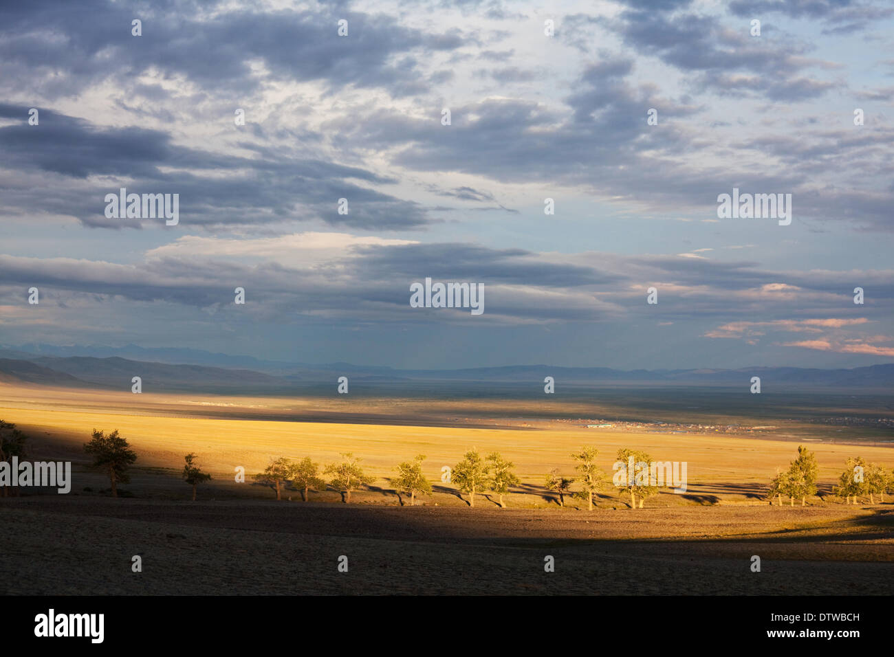 Prairie and beautiful scenery hi-res stock photography and images - Alamy