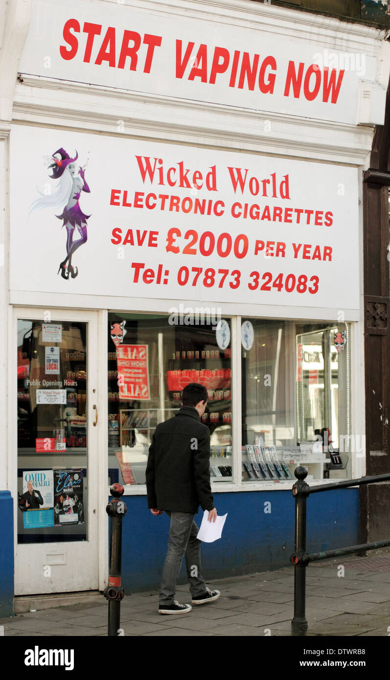E cig shop hi-res stock photography and images - Alamy