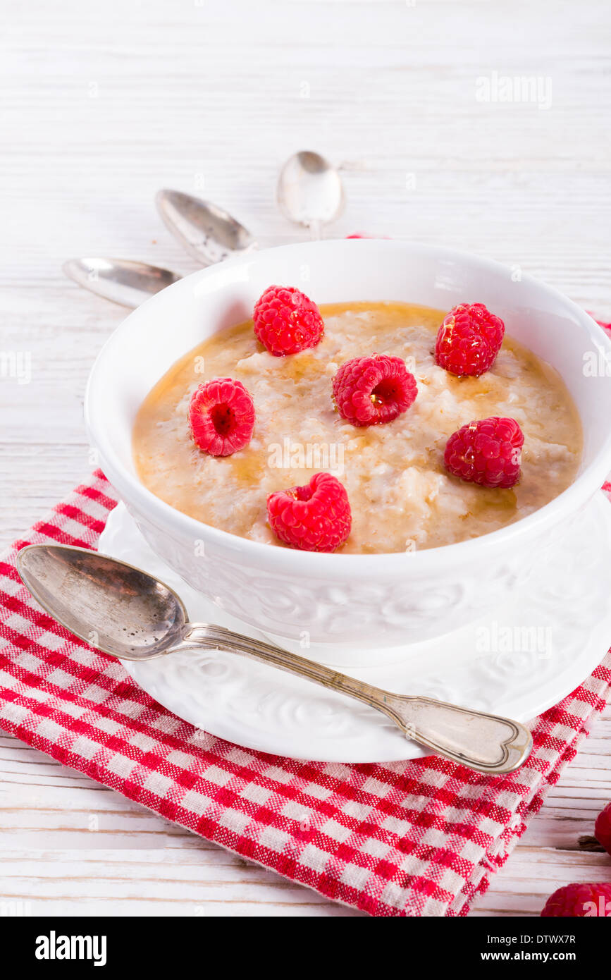 Oatmeal With Raspberry Oatmeal with fresh raspberry Stock Photo - Alamy