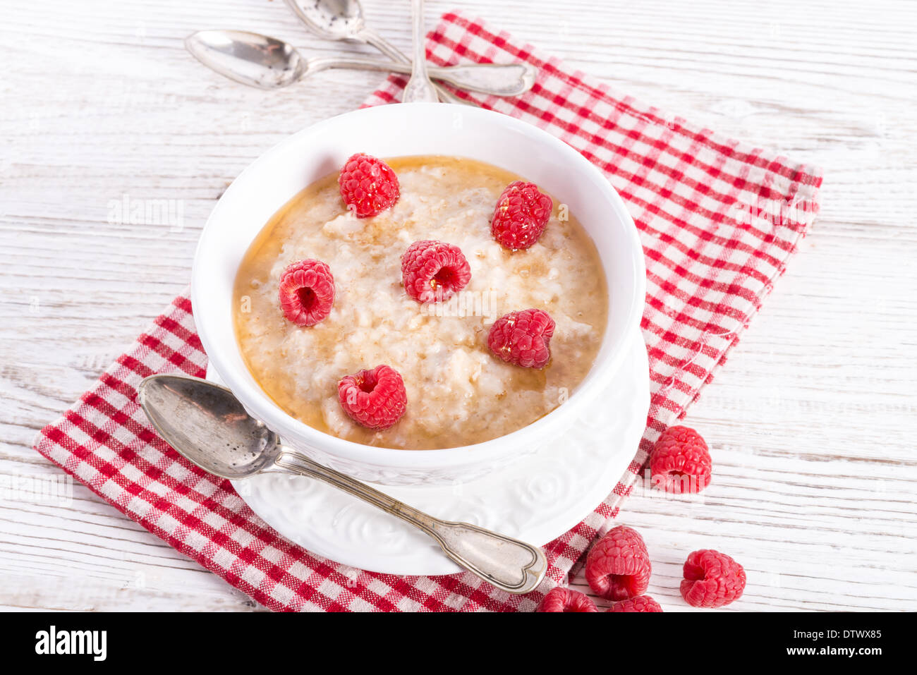 Oatmeal With Raspberry Oatmeal with fresh raspberry Stock Photo - Alamy