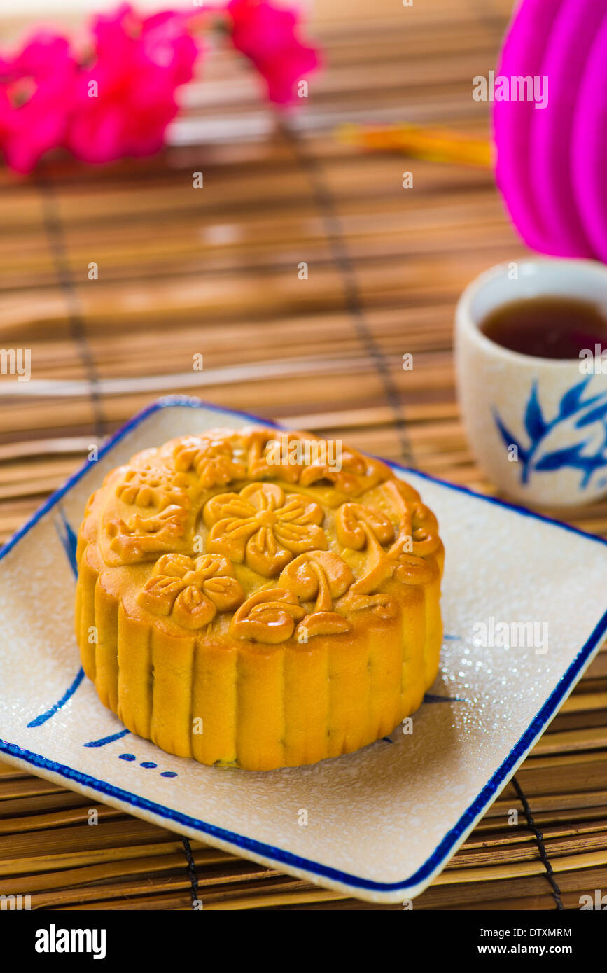 mooncake , traditional chinese foods during mid autumn festival Stock ...