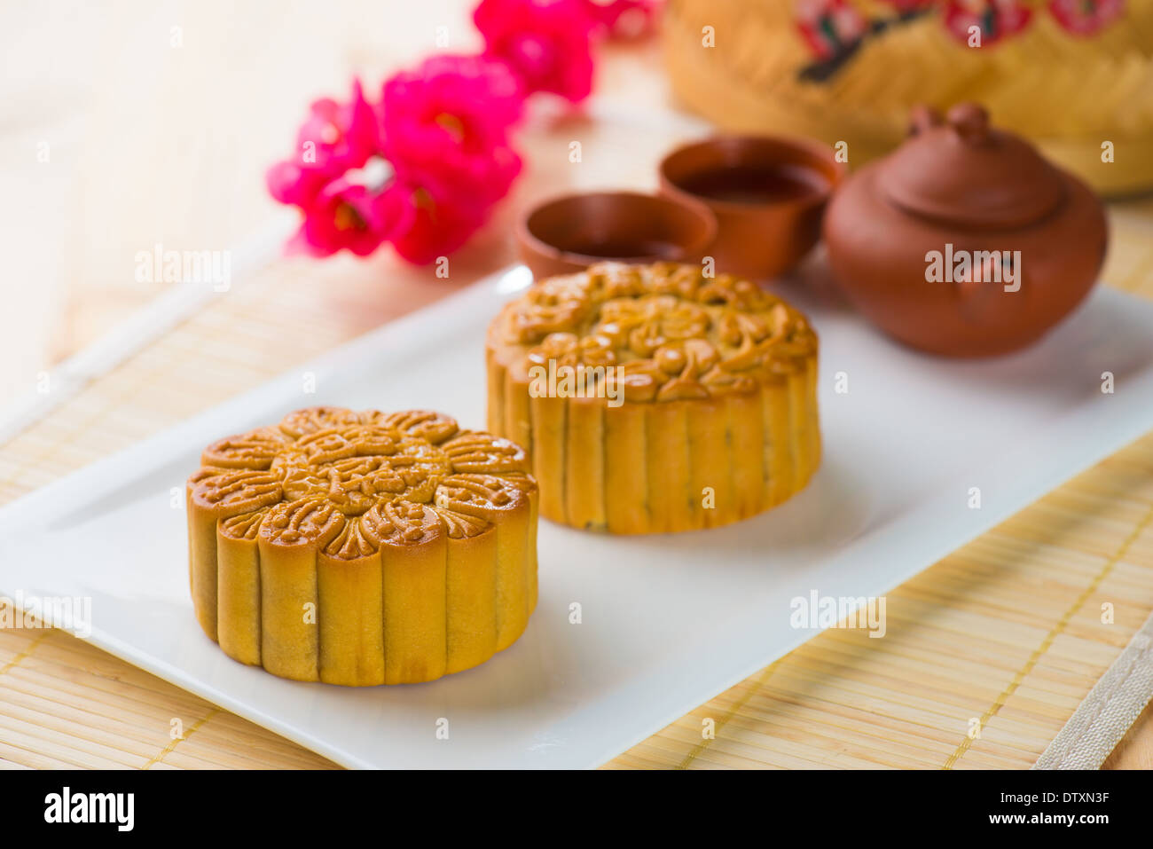 mooncake , traditional chinese foods during mid autumn festival Stock ...
