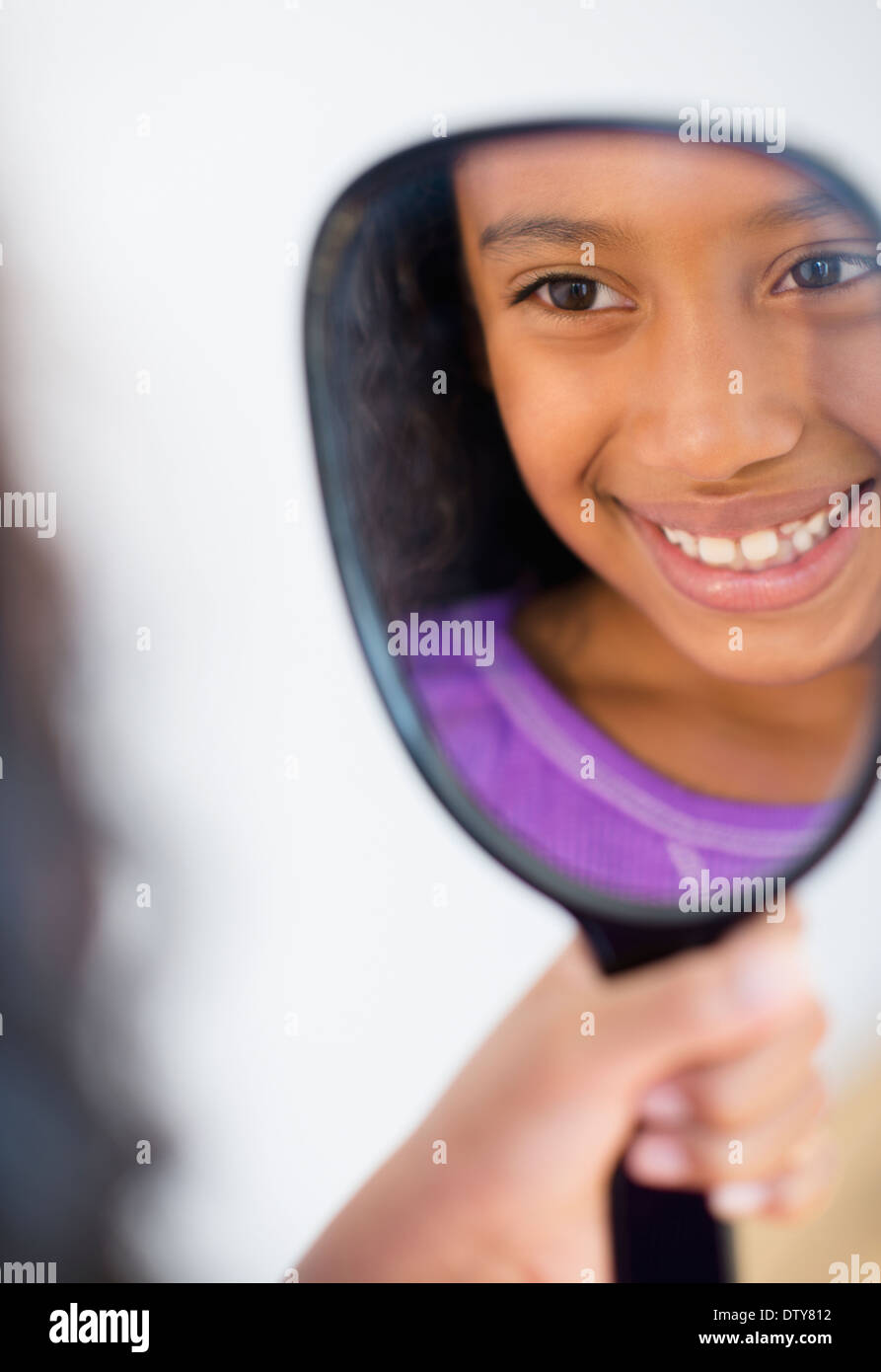 African Girl Reflection Mirror Hi res Stock Photography And Images Alamy African Girl Reflection Mirror Hi res Stock Photography And Images Alamy