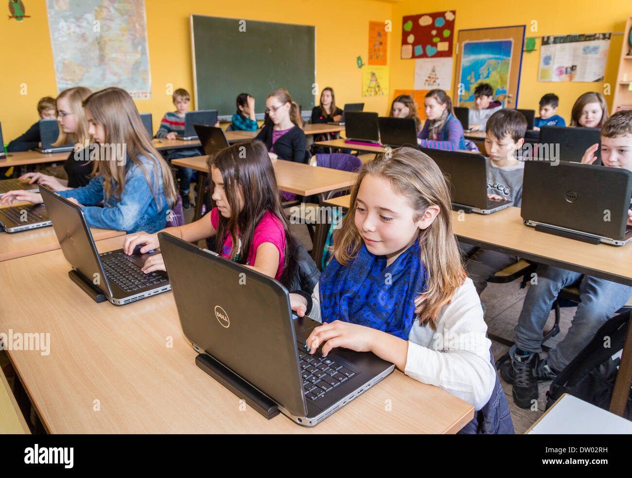 Classroom laptops hires stock photography and images Alamy