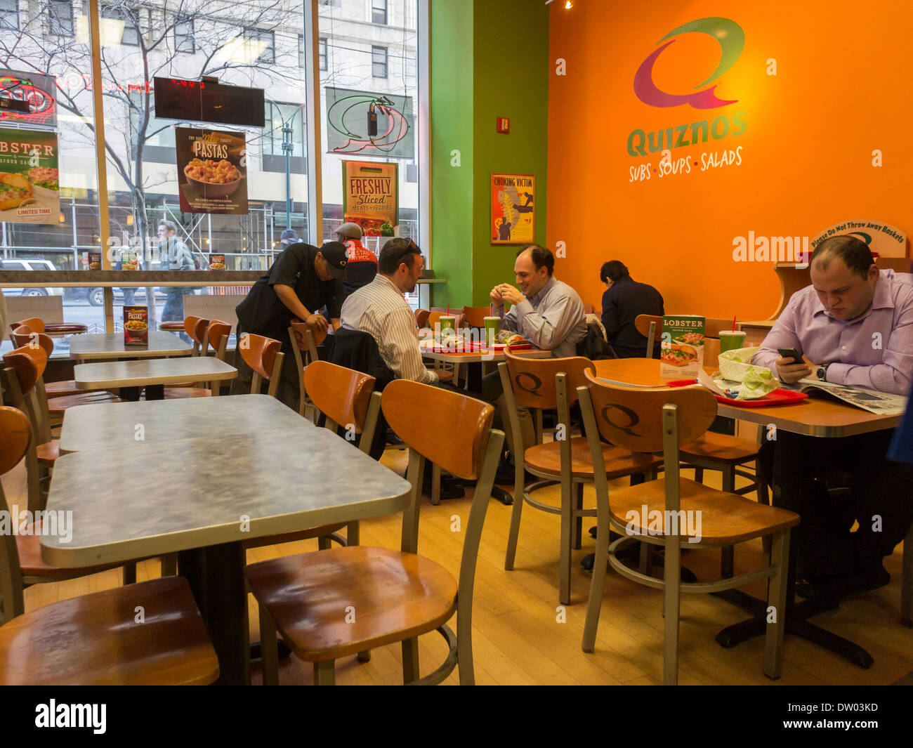 Quiznos Restaurant High Resolution Stock Photography And Images Alamy