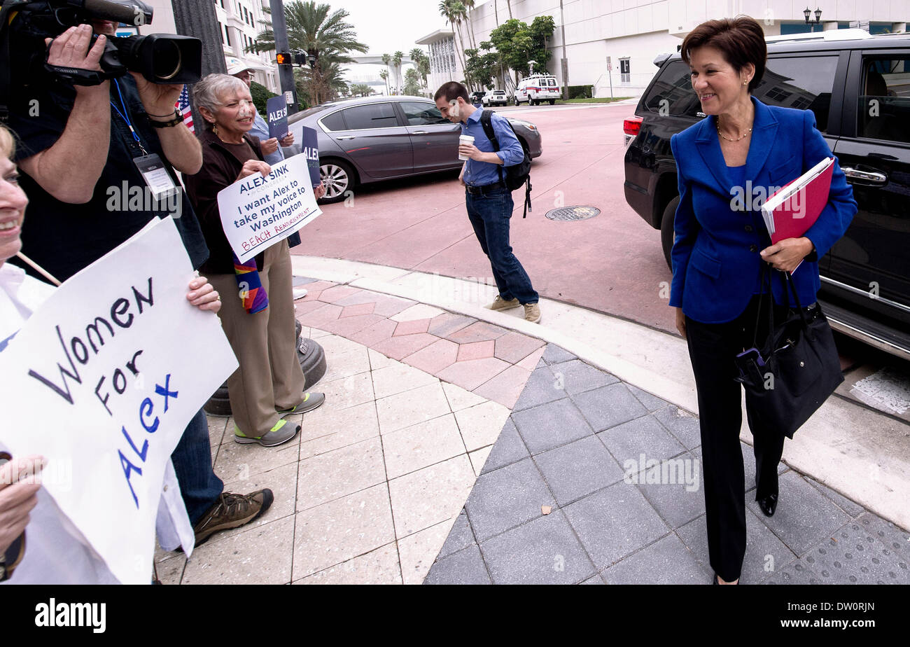 Clearwater Florida Usa 25th Feb 2014 Supporters Greet
