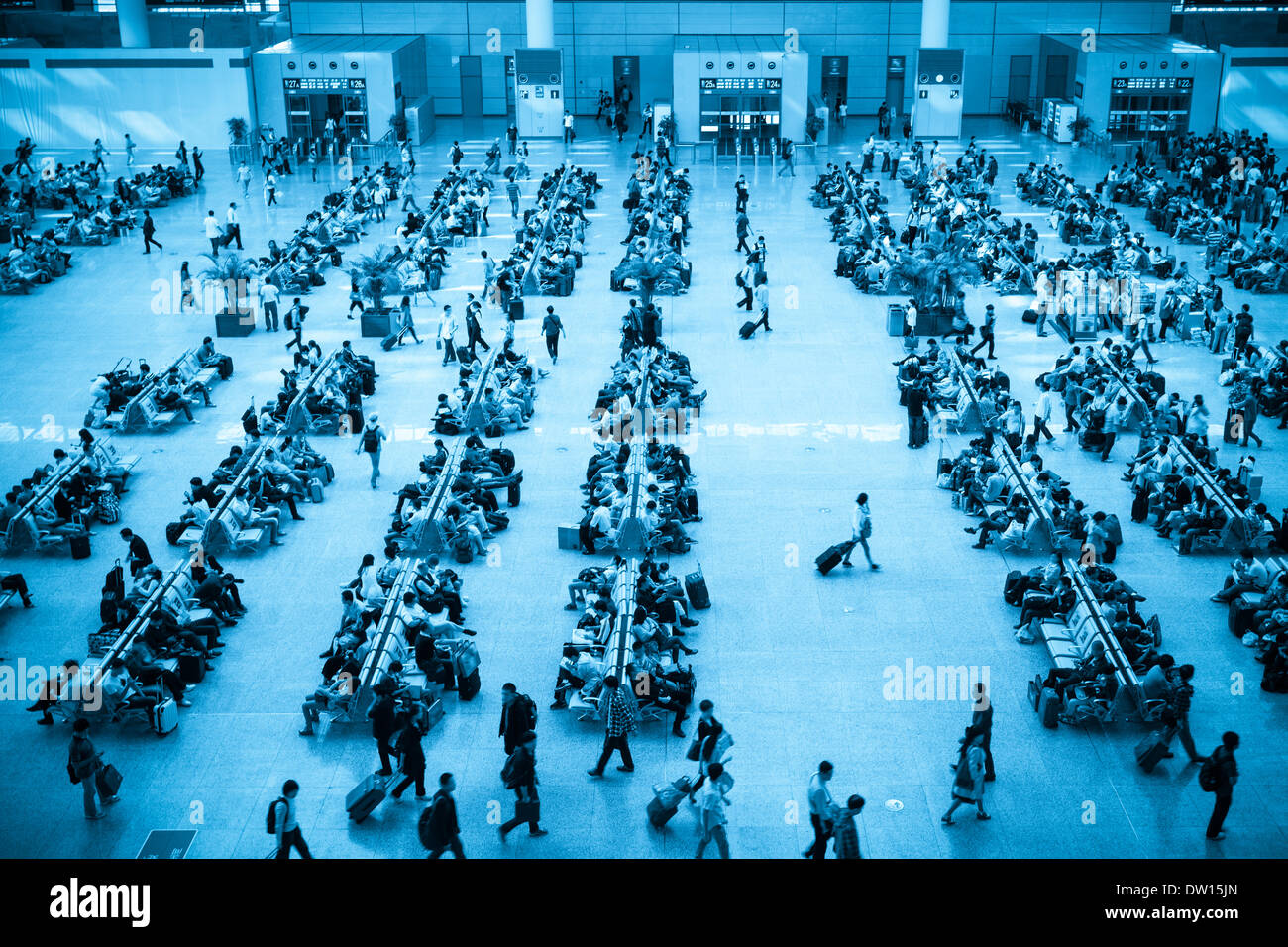 Waiting passengers hi-res stock photography and images - Alamy