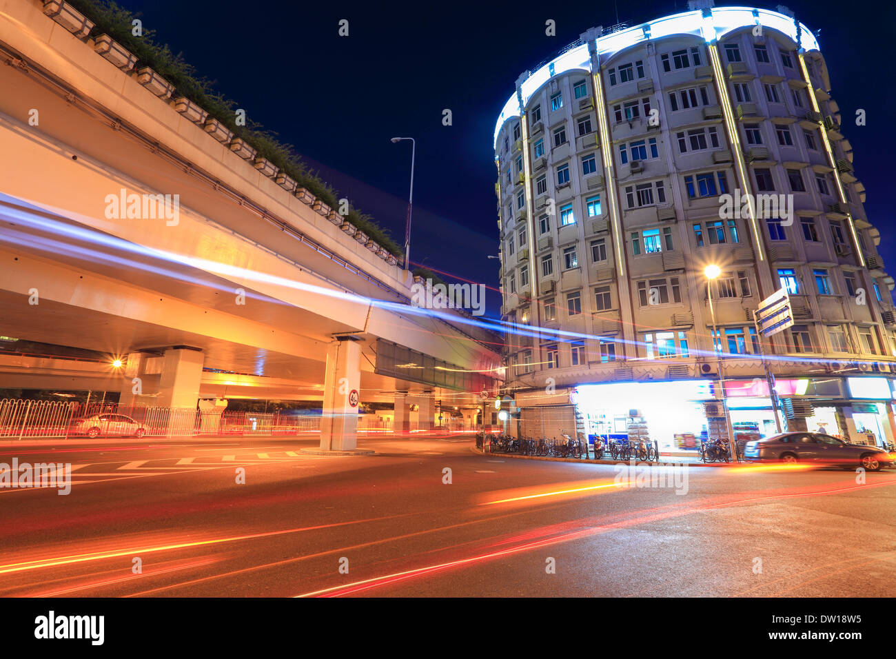 Vehicle light trails at night hi-res stock photography and images - Alamy