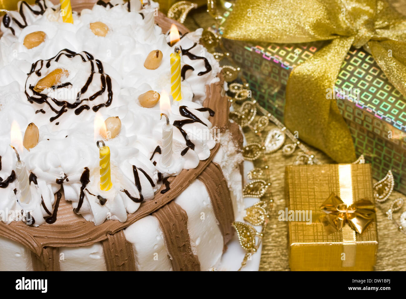 birthday table with cake and candles Stock Photo - Alamy