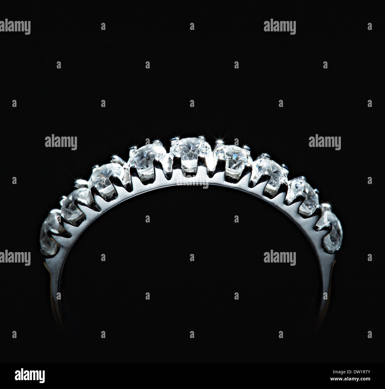 Fine diamond jewelry hi-res stock photography and images - Alamy