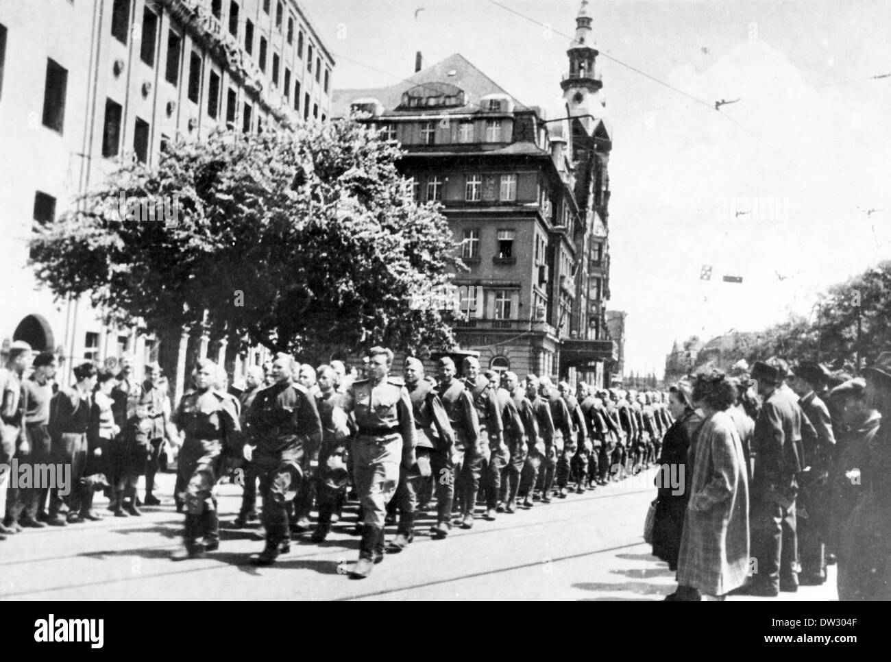 End of the war in Berlin 1945 Soviet troops march past the Berlin