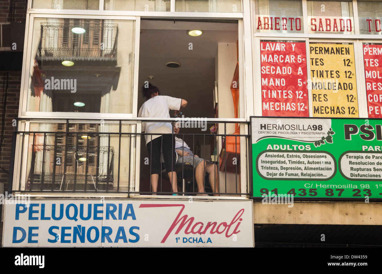 Ladies hairdresser hires stock photography and images Alamy