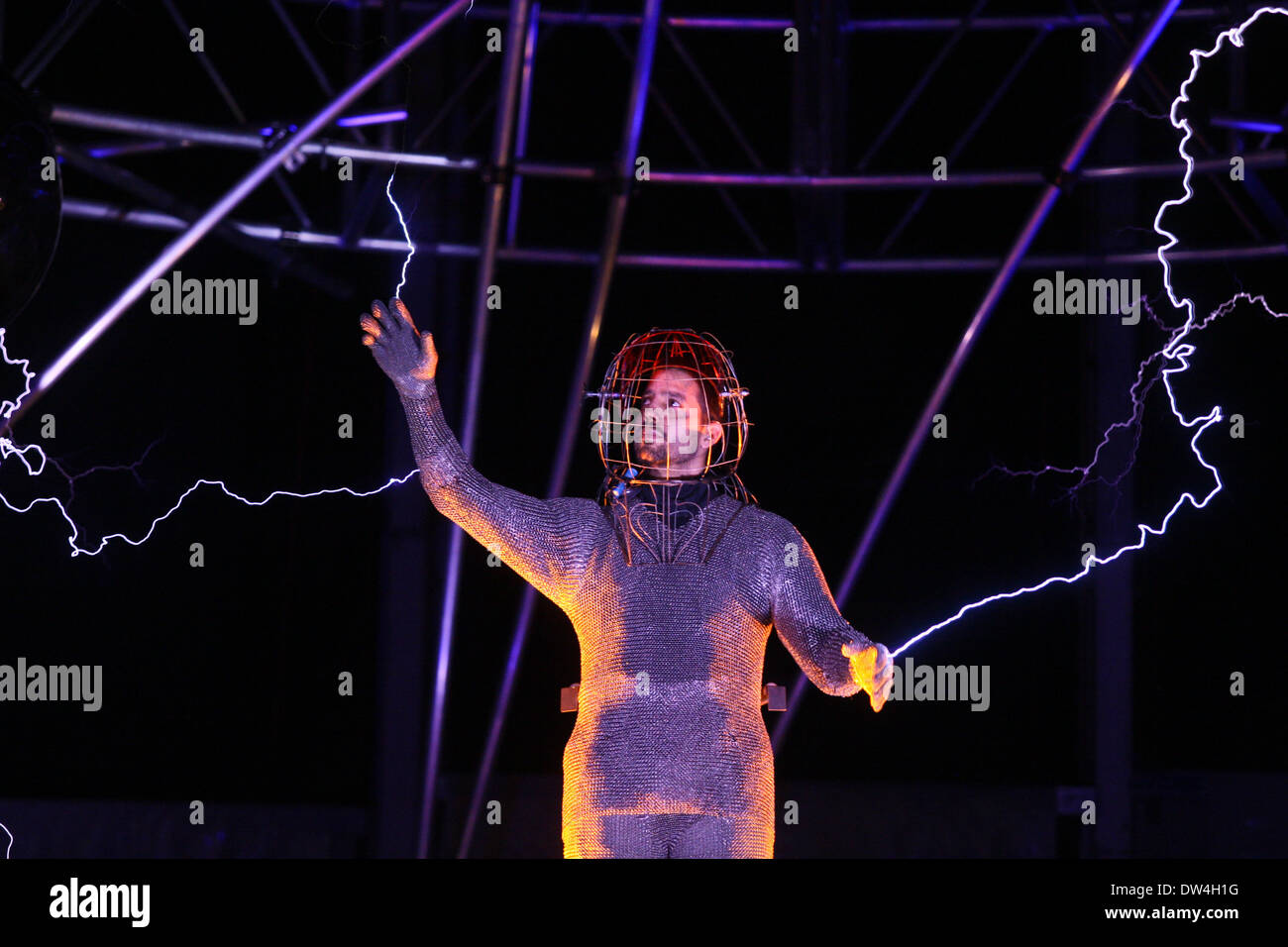 David Blaine dressed in a chainmail suit begins his latest challenge