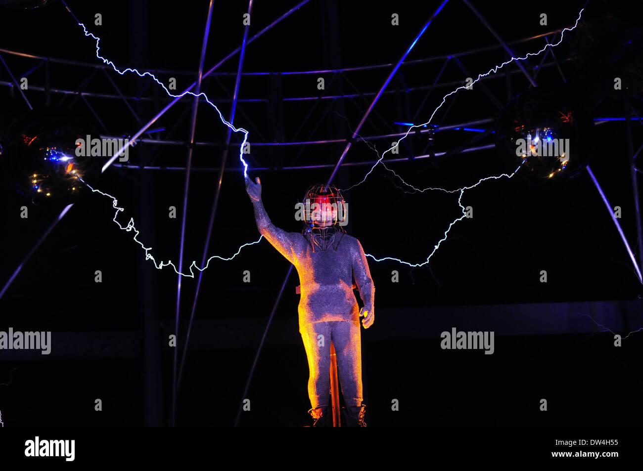 David Blaine dressed in a chainmail suit begins his latest challenge