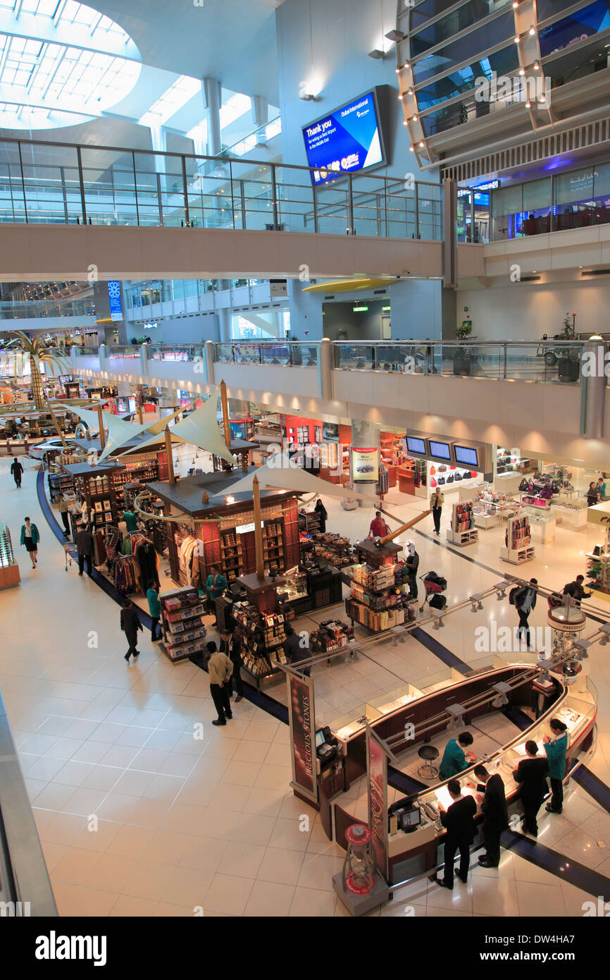 Airport duty free shop hi-res stock photography and images - Page 2 - Alamy