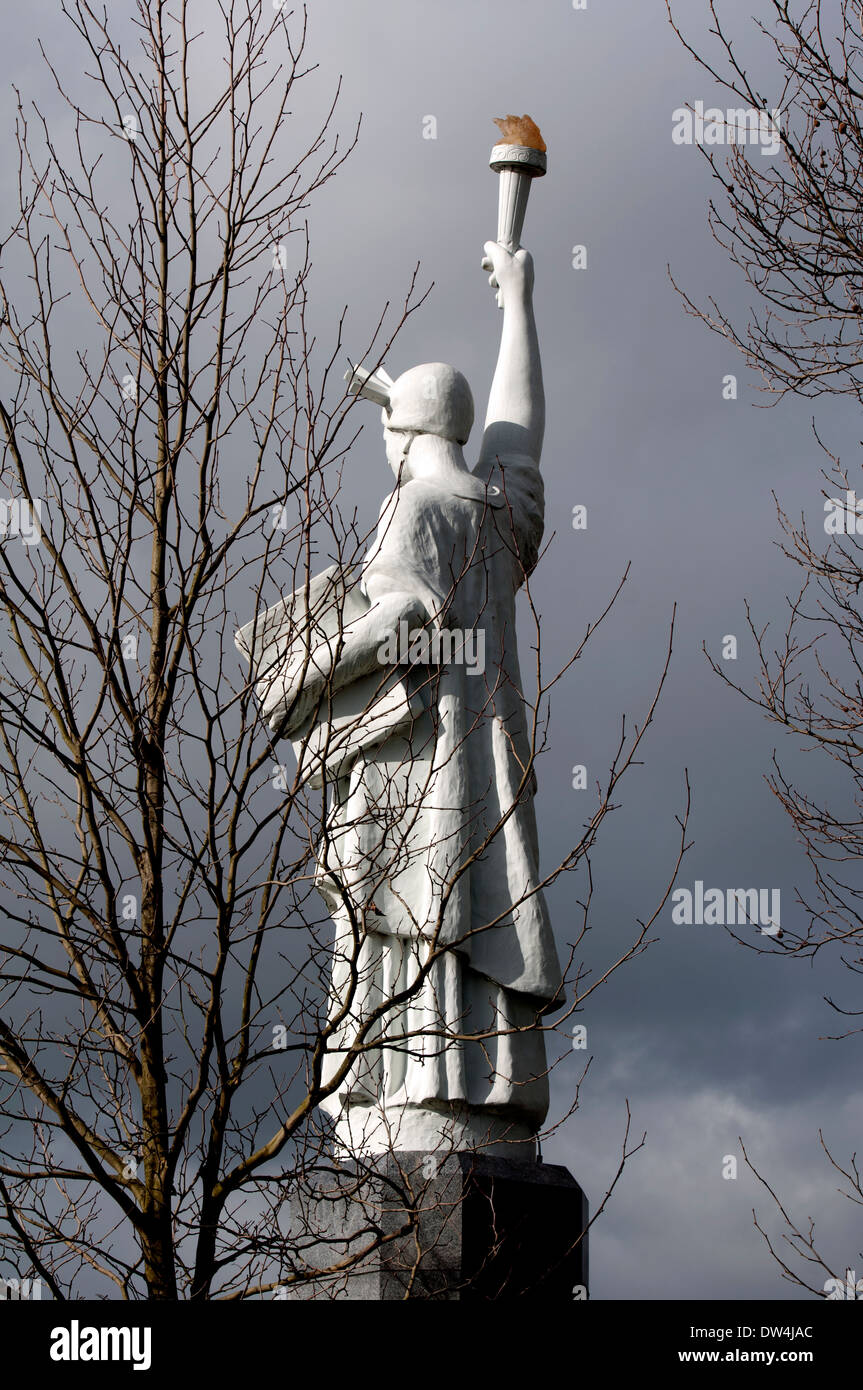 Statue of liberty winter hires stock photography and images Alamy