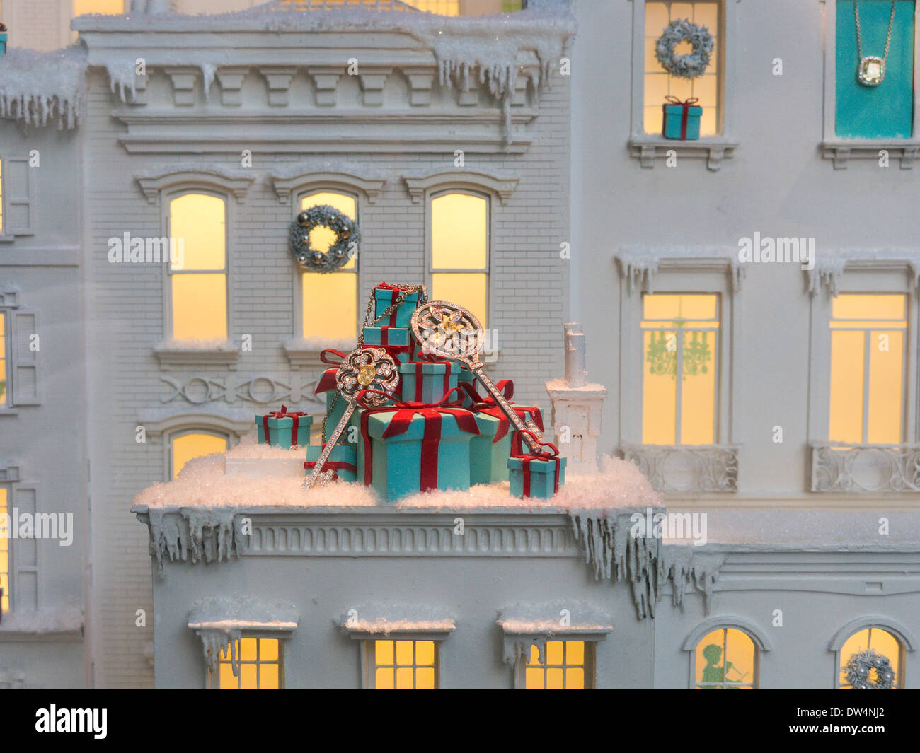 Tiffany & co new york christmas hi-res stock photography and Tiffany & co new york christmas hi-res stock photography and