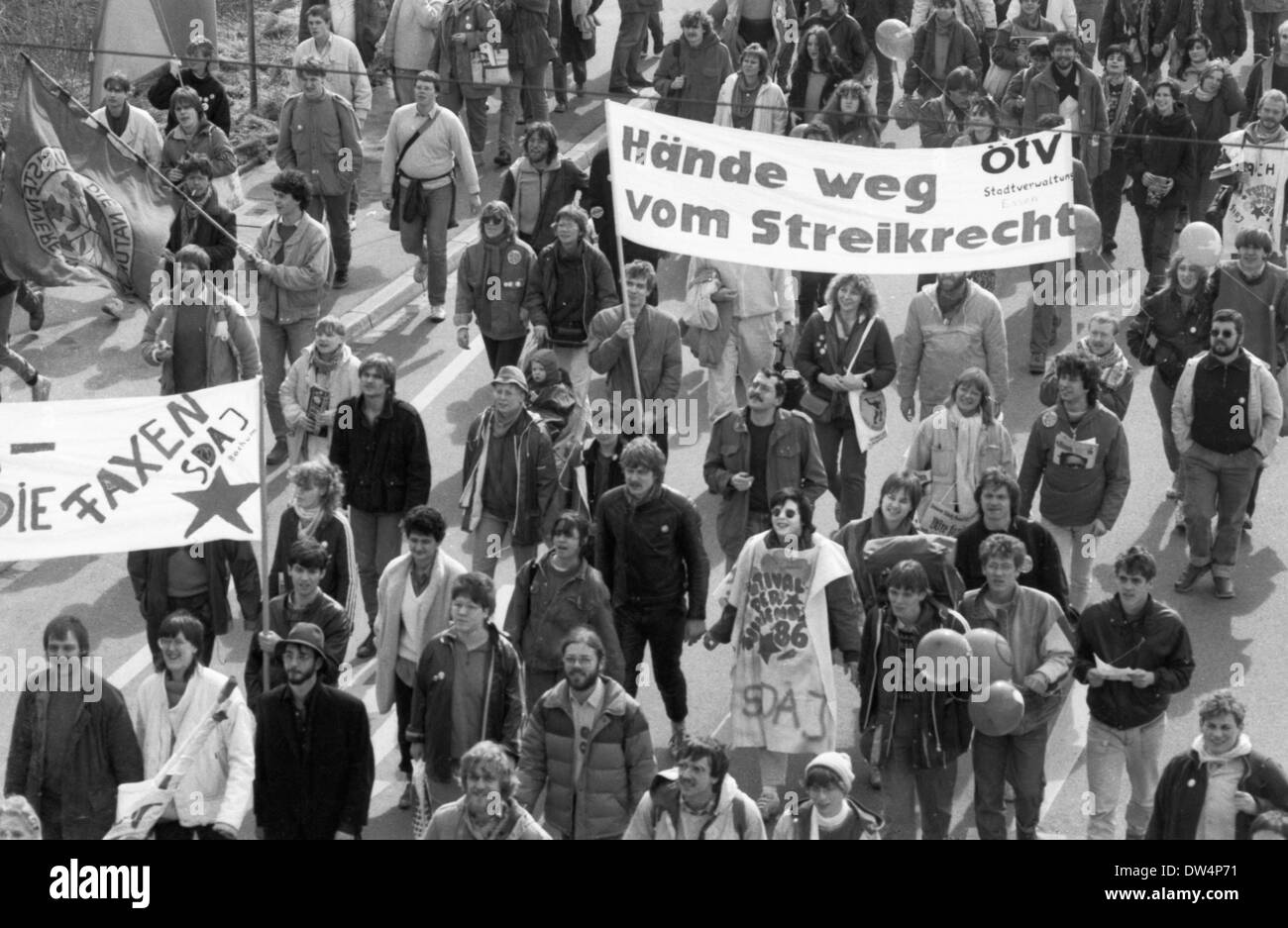 The now traditional Easter march Ruhr 1986, across the area Stock Photo
