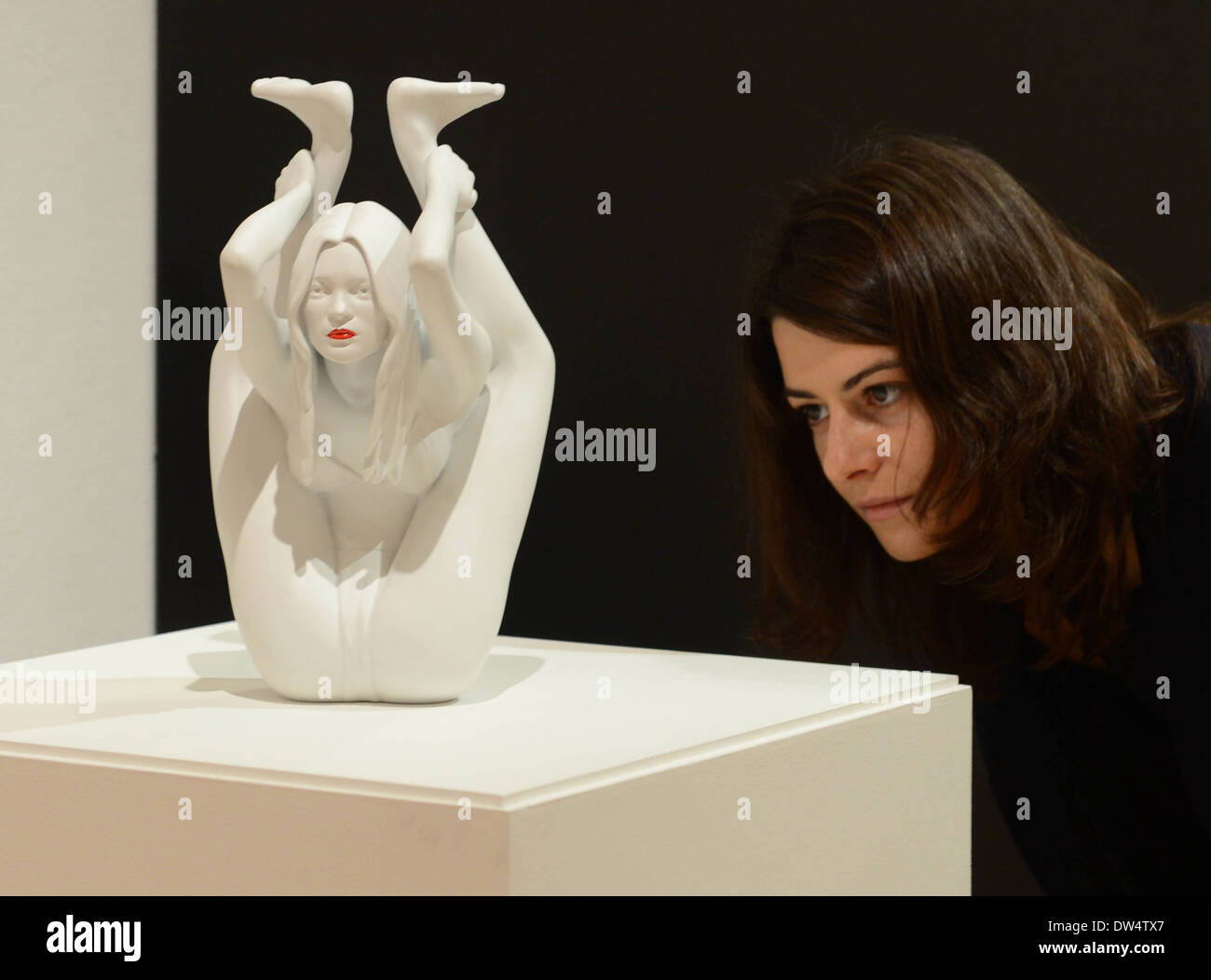 Marc Quinn's sculpture of Kate Moss on the display at Bonhams 'Contemporary Art & Design' sale London, England- 08.10.12 Where: London, United Kingdom When: 08 Oct 2012 Stock Photo