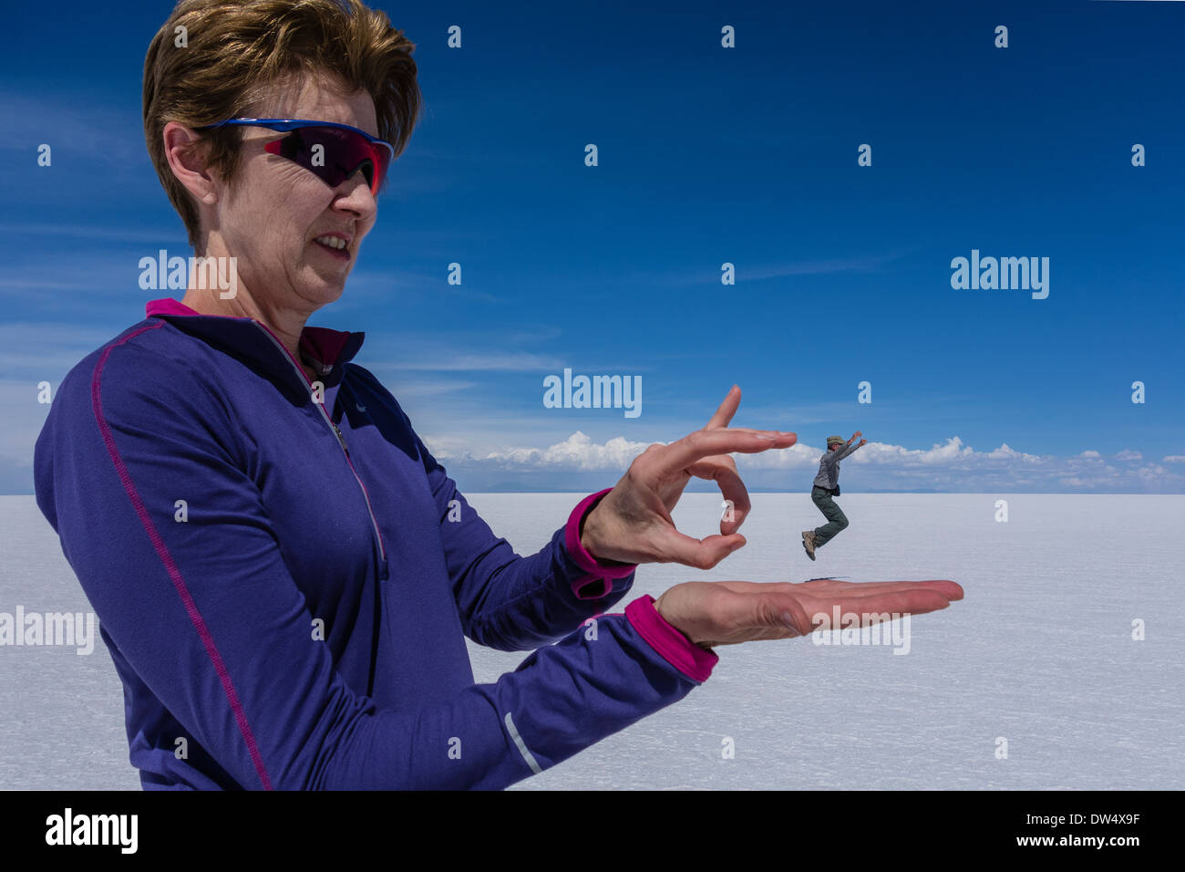 Forced perspective hi-res stock photography and images - Page 7 - Alamy