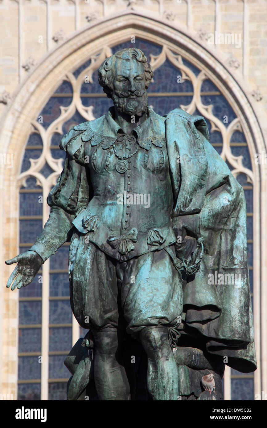 Statue of the Flemish Baroque painter Peter Paul Rubens (1570-1644) in Antwerp, Belgium Stock Photo