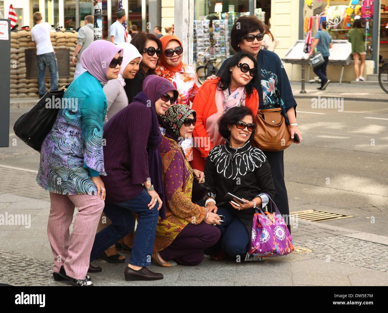 Muslim tourists berlin hi-res stock photography and images - Alamy