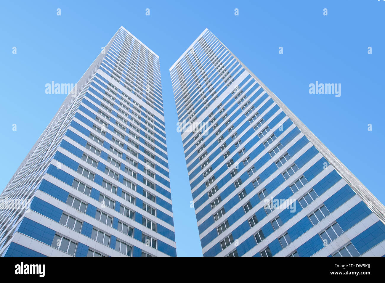 Buildings with clear blue sky hi-res stock photography and images - Alamy