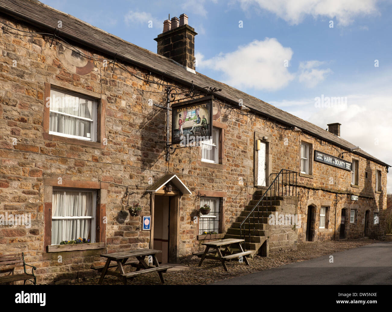 Hark to Bounty coaching inn,  a stone built Country Pub & restaurant in Slaidburn, Trough, or Forest of Bowland, Lancashire, UK Stock Photo