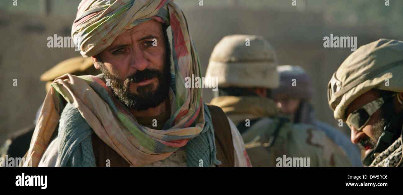 LONE SURVIVOR (2013) ALI SULIMAN PETER BERG (DIR) MOVIESTORE COLLECTION LTD Stock Photo