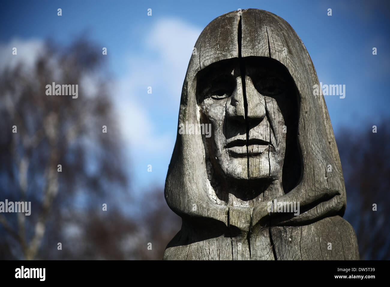Detail of a wooden statue - 'Ancestor' by Helena Stylianides in the yard of Waltham Abbey Church Stock Photo