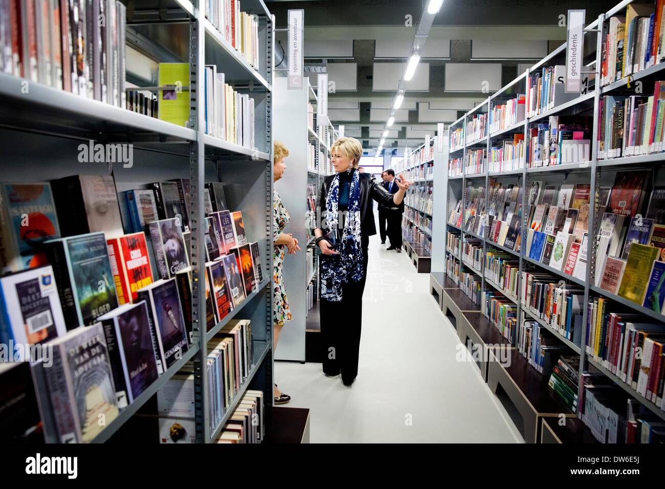 Netherlands chocolate factory hires stock photography and images Alamy