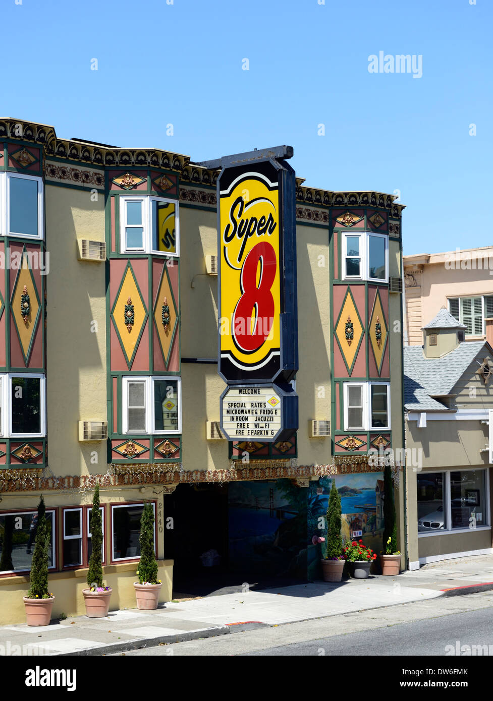 Super 8 motel hi-res stock photography and images - Alamy