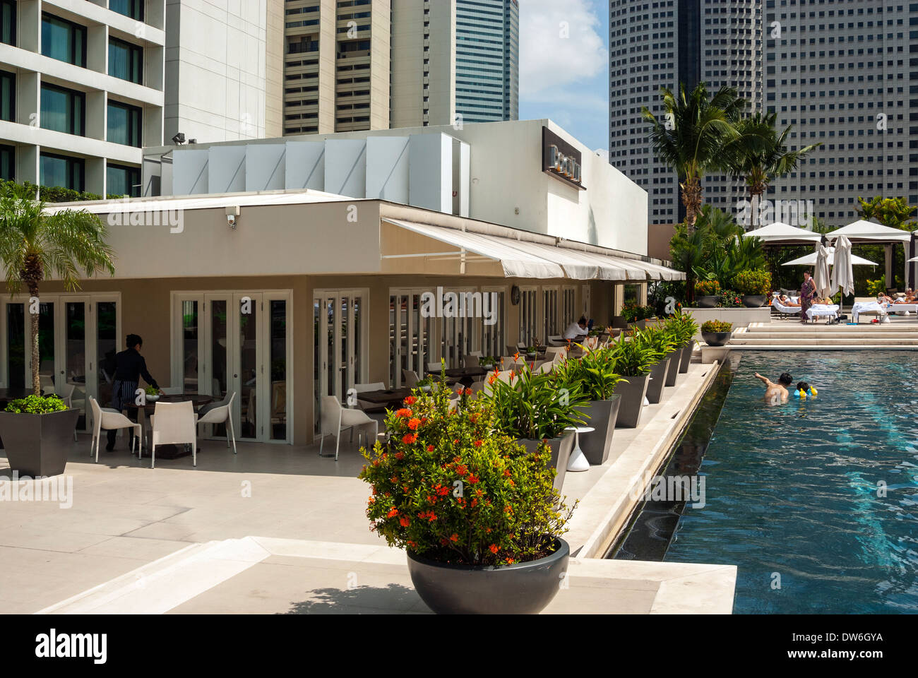 Dolce Vita restaurant and pool, Mandarin Oriental Hotel, Singapore Stock Photo
