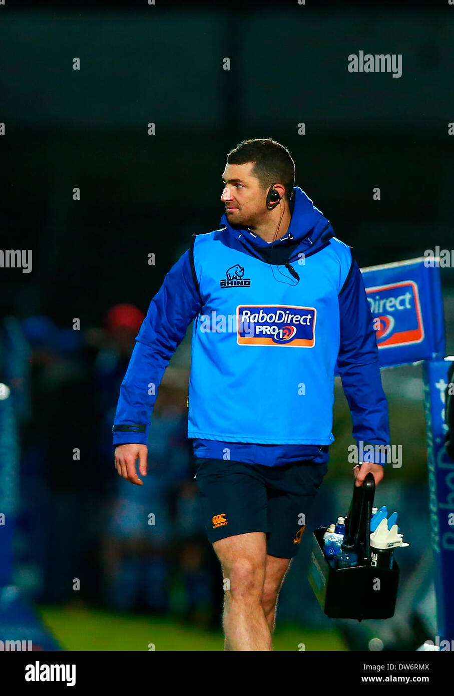 Dublin, Ireland. 1st March 2014.  Rob Kearney (Leinster) acting as waterboy during the RaboDirect PRO12 game between Leinster and Glasgow Warriors from the RDS Arena. Credit:  Action Plus Sports Images/Alamy Live News Stock Photo