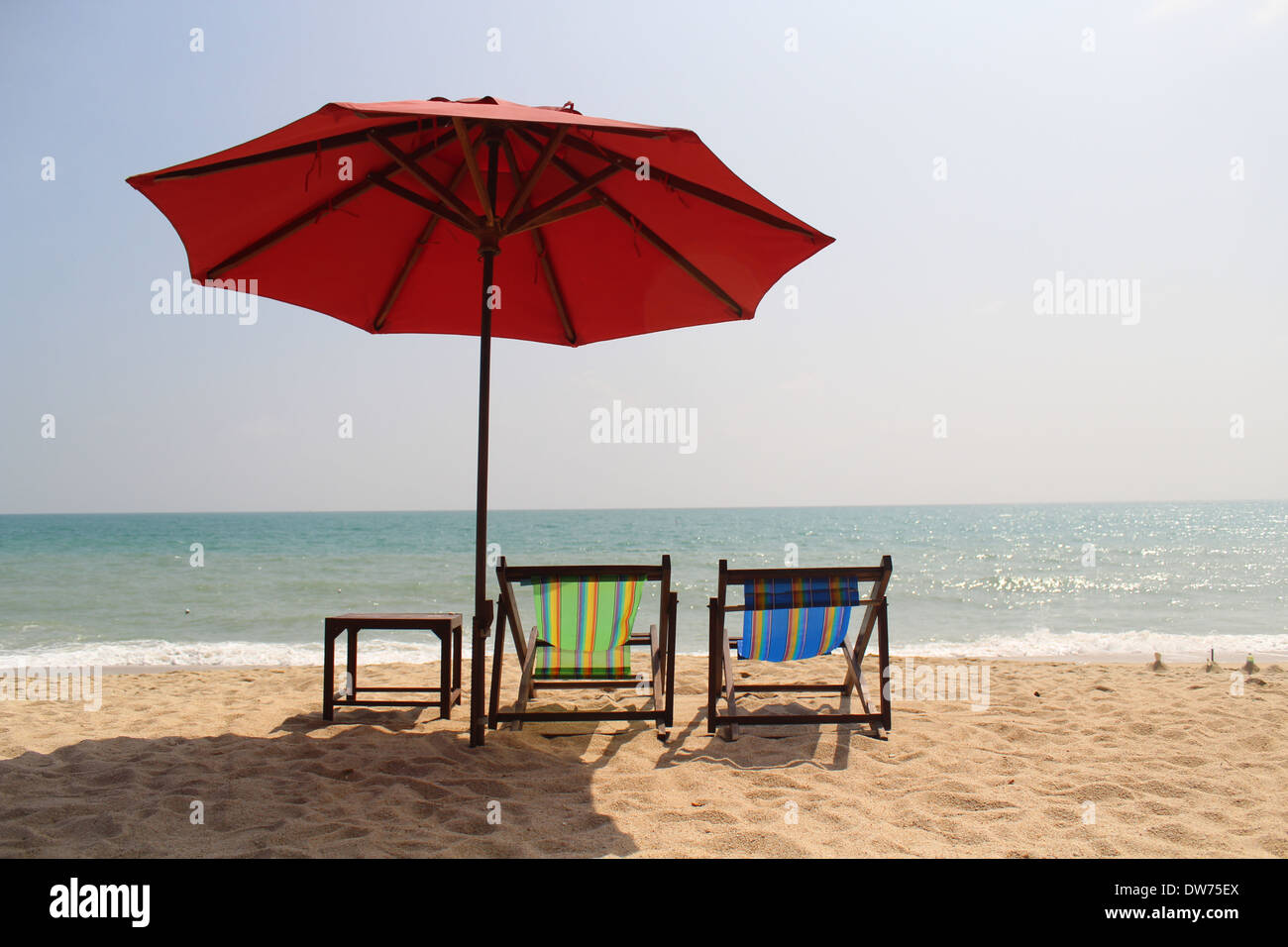 Hot weather tropical beach hi-res stock photography and images - Alamy