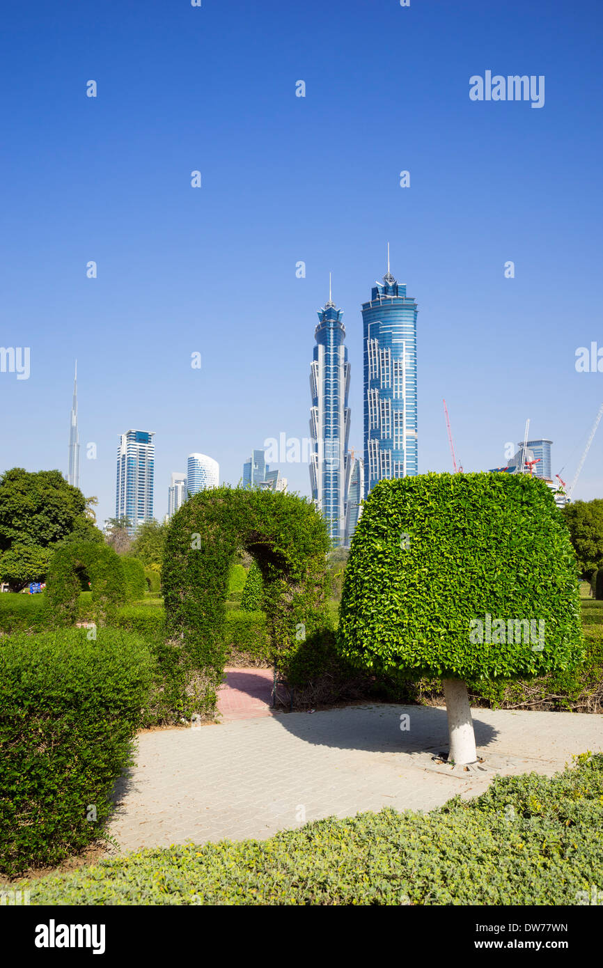 Maze garden hires stock photography and images Alamy