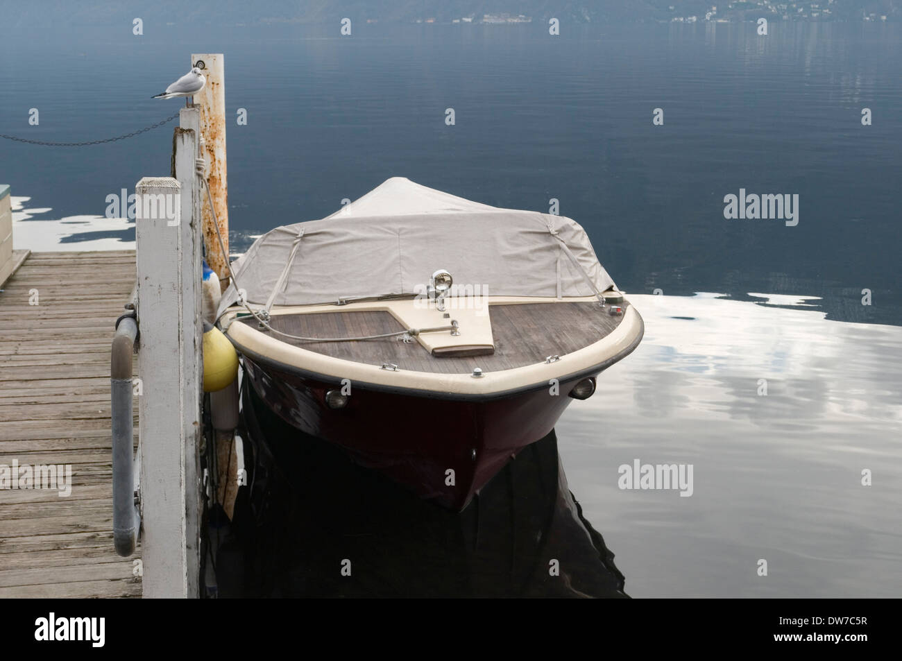 Covered pier dock hi-res stock photography and images - Alamy