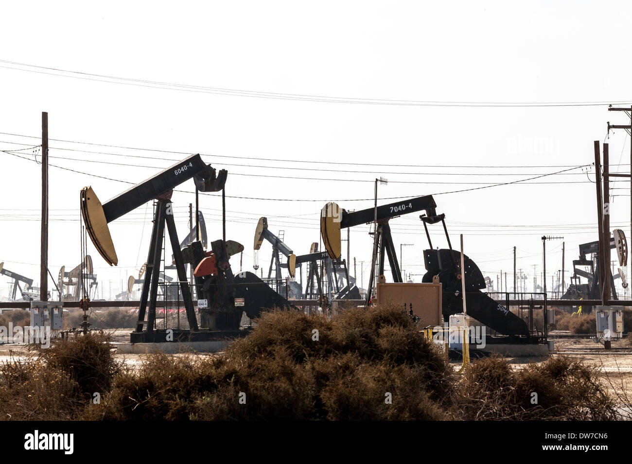 The Lost Hills Oil Field in Kern County California Stock Photo Alamy
