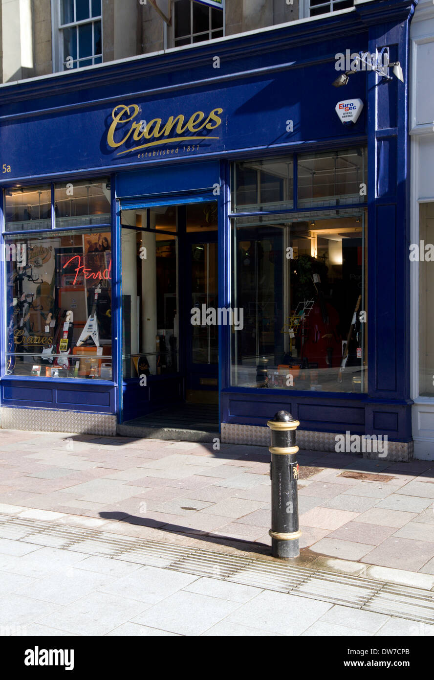 Shop cranes hires stock photography and images Alamy