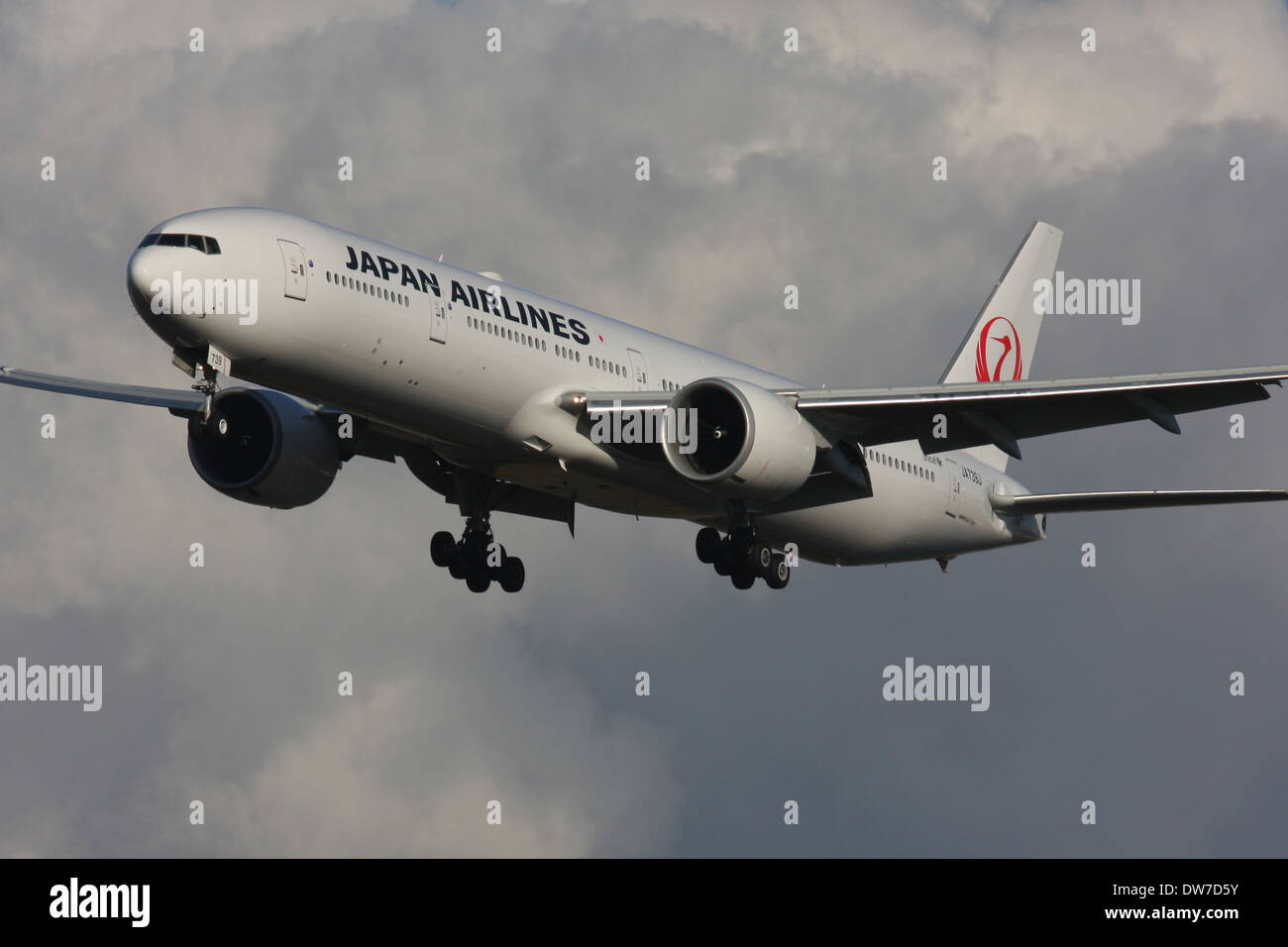 JAL JAPAN AIRLINES BOEING 777 Stock Photo