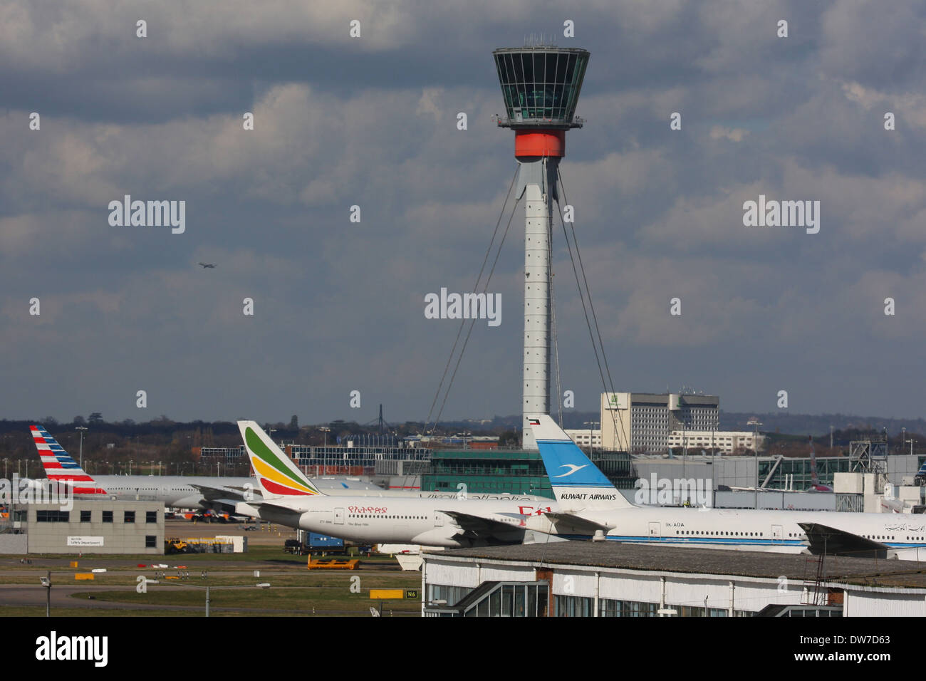Lhr hi res stock photography and images Alamy