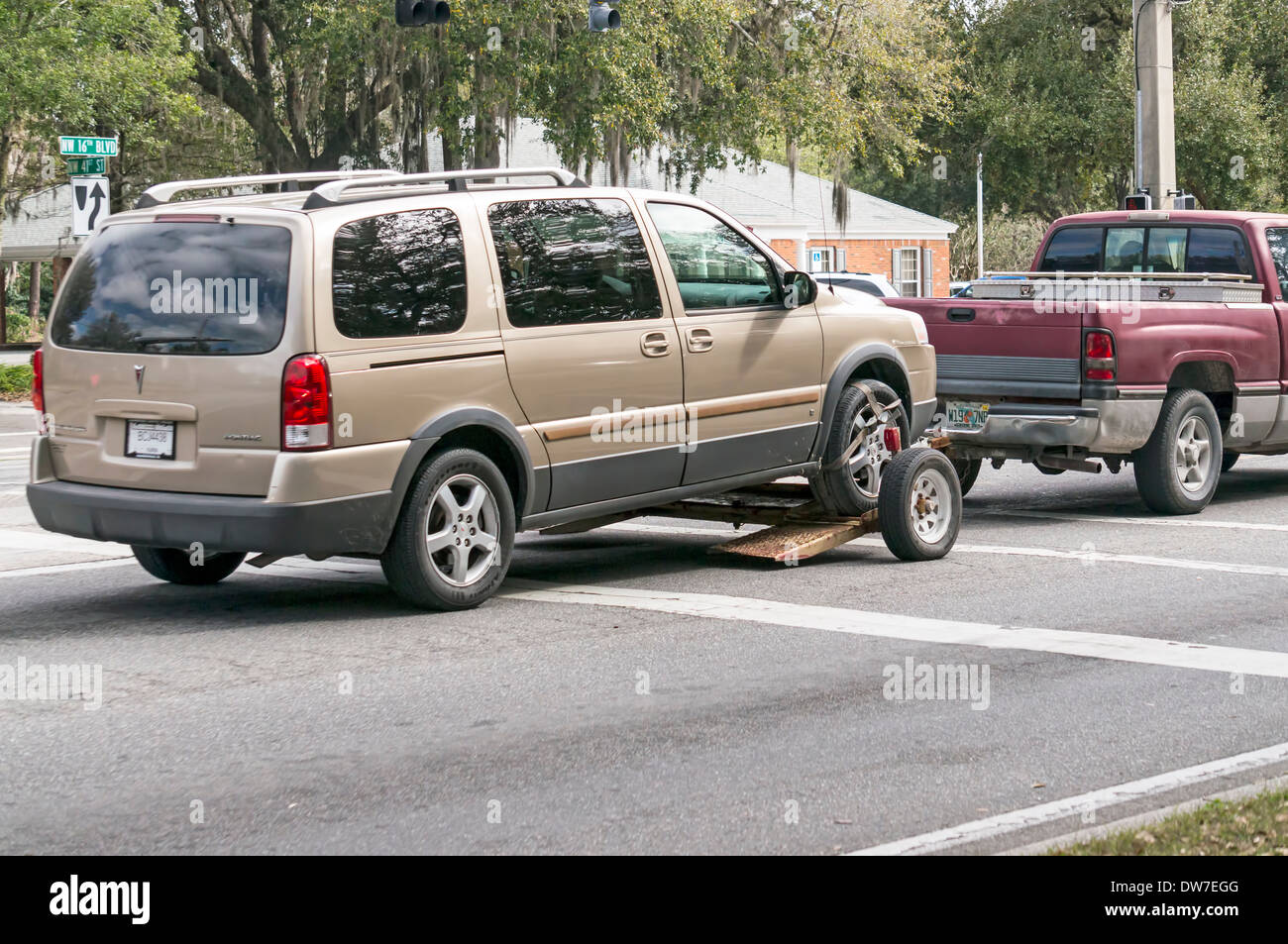 Buick LaCrosse: Dolly Towing from the Front (Front-Wheel Drive) Buick LaCrosse: Dolly Towing from the Front (Front-Wheel Drive)