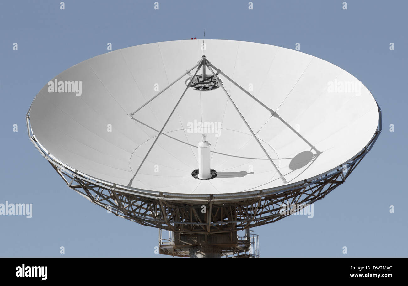 Parabolic Antenna Hi res Stock Photography And Images Alamy