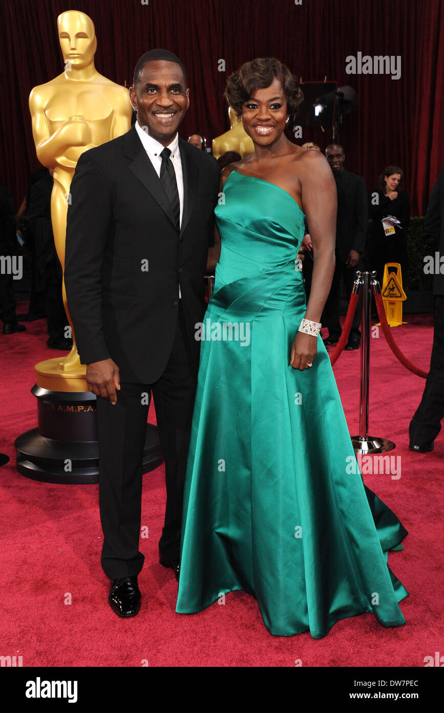 Hollywood, California, USA. 2nd Mar, 2014. VIOLA DAVIS arrives with her