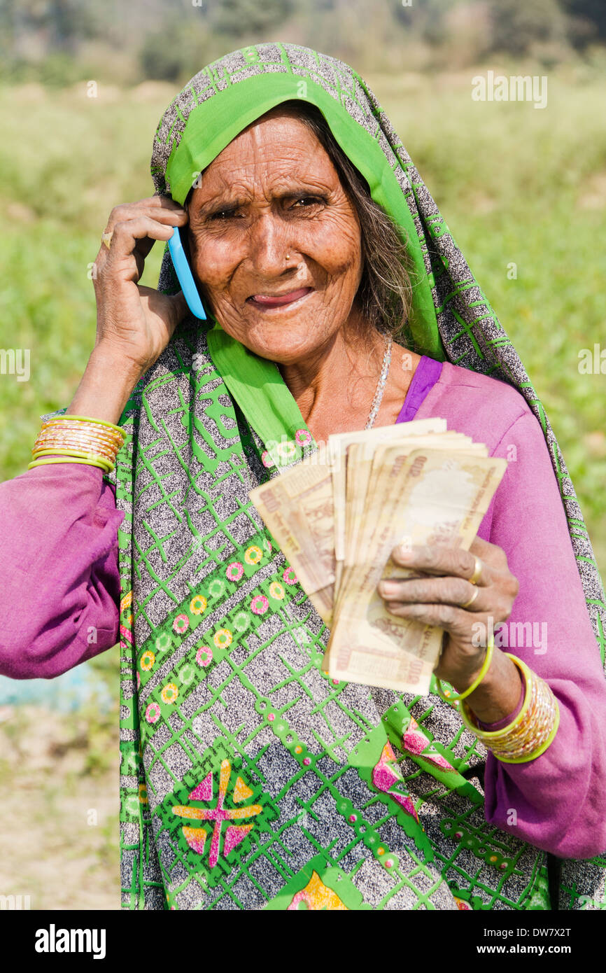 Mobile money india hi-res stock photography and images - Alamy