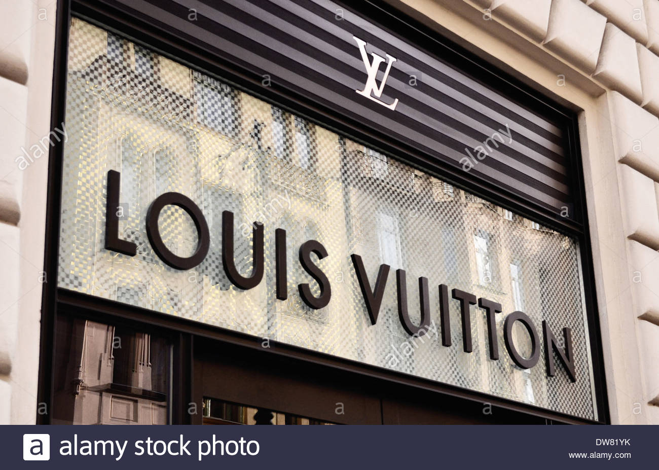 Louis Vuitton fashion brand store logo Stock Photo: 67174679 - Alamy