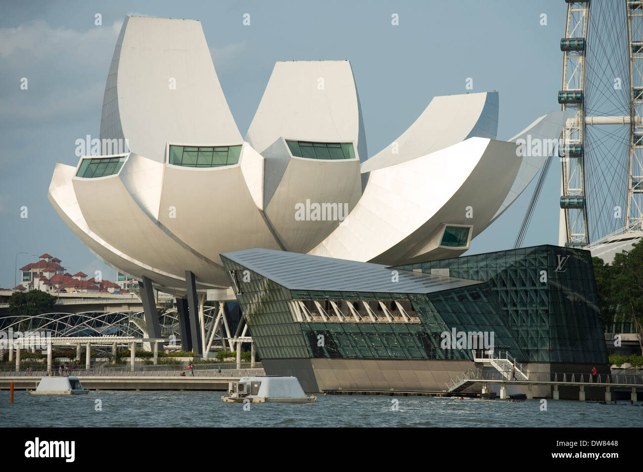 Singapore, Marina Bay, Louis Vuitton at … – License image – 71095895 ❘  Image Professionals