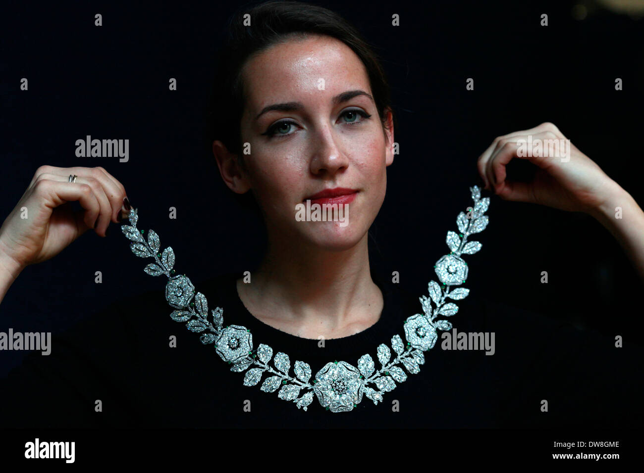 Cartier Recreates Historical High Jewellery Necklace For Ocean's 8 |  Harper's Bazaar Arabia