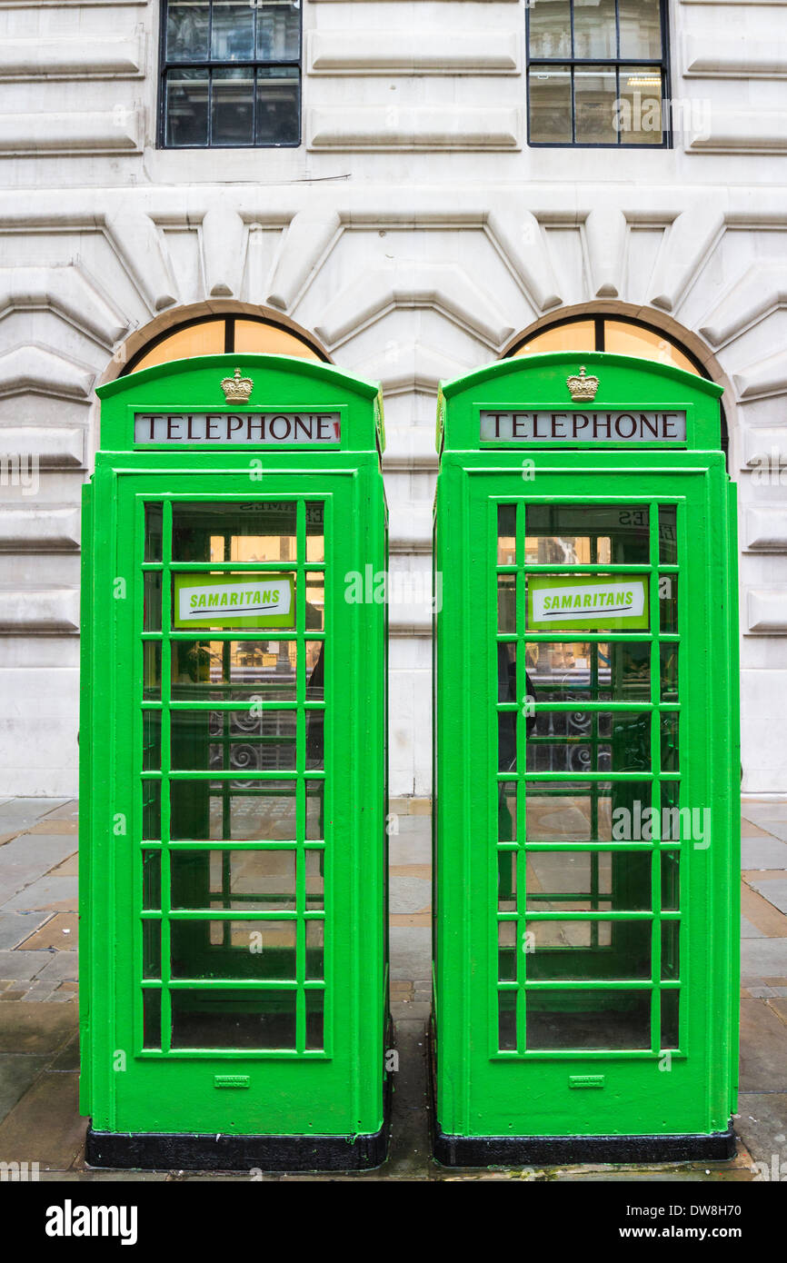 Samaritans green telephone box - City of London Stock Photo