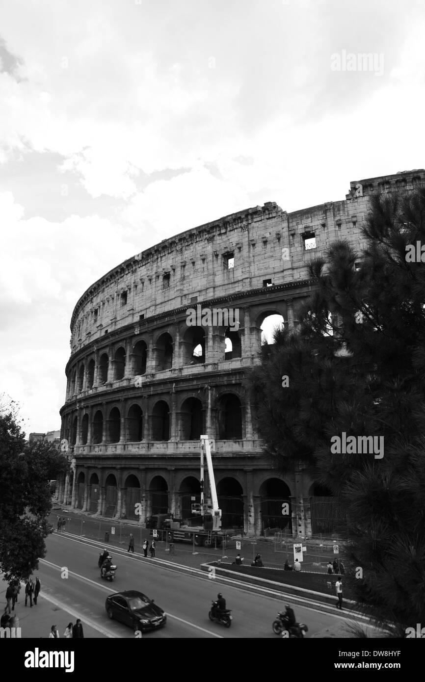Colosseo in Roma. © Sandro Ingenito Stock Photo